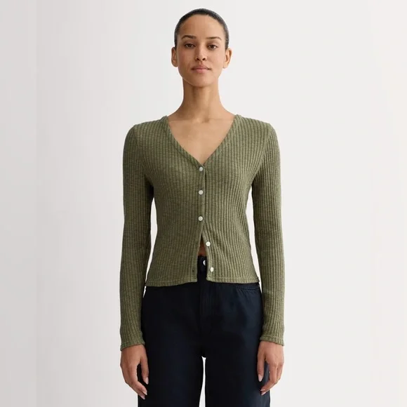 Everlane Cozy Rib Cardigan Size Medium - Picture 6 of 7